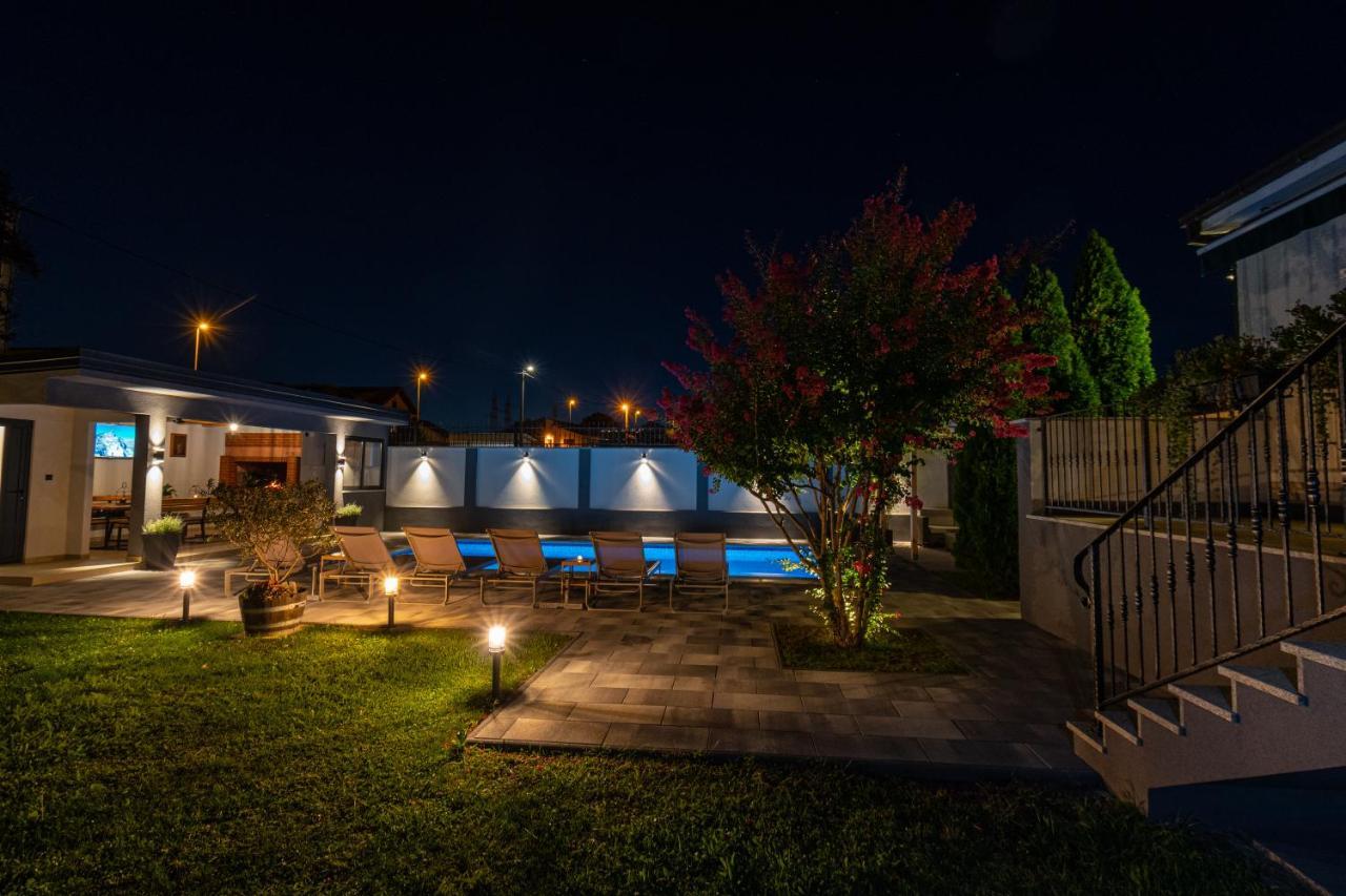 The Oasis Trilj Exterior foto
