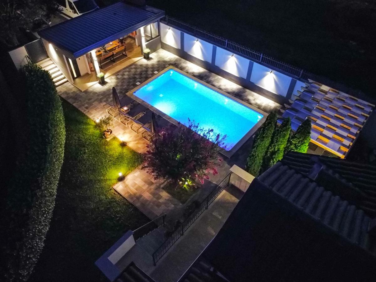 The Oasis Trilj Exterior foto